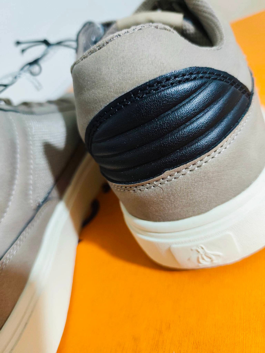 An Original Penguin by Munsingwear Men's Backcourt Low-Top Sneakers - Taupe/Grey (Size 10)