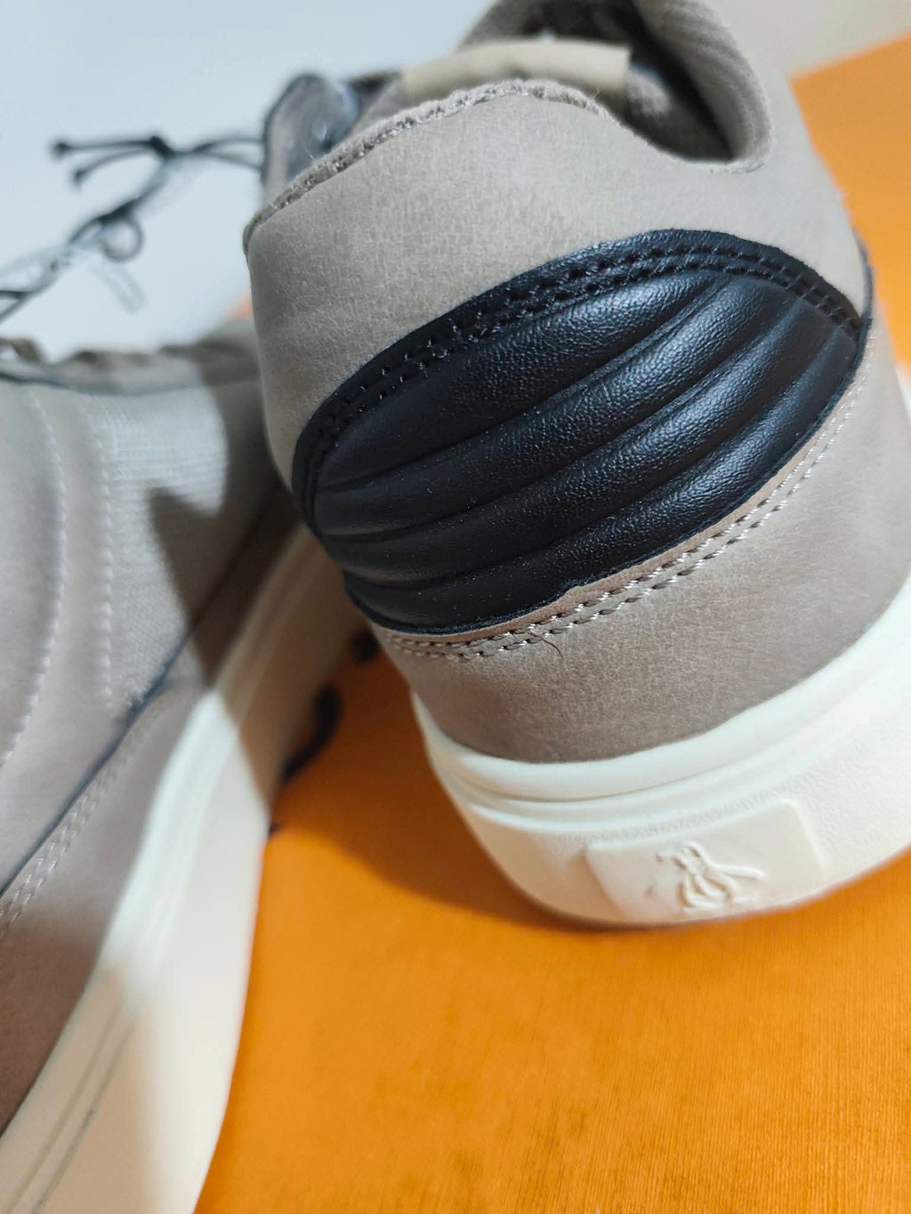 An Original Penguin by Munsingwear Men's Backcourt Low-Top Sneakers - Taupe/Grey (Size 10)